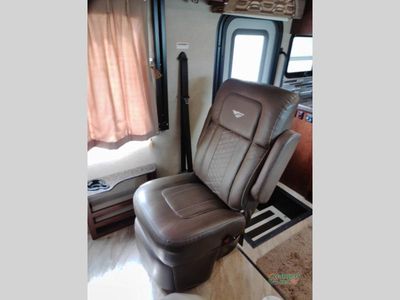 2018 Fleetwood RV Storm - Photo 33