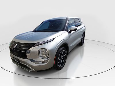 2024 Mitsubishi Outlander - Photo 3