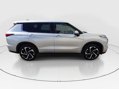 2024 Mitsubishi Outlander - Photo 8
