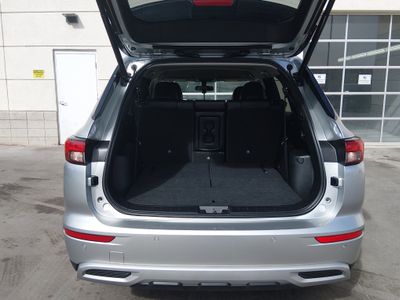 2024 Mitsubishi Outlander - Photo 11