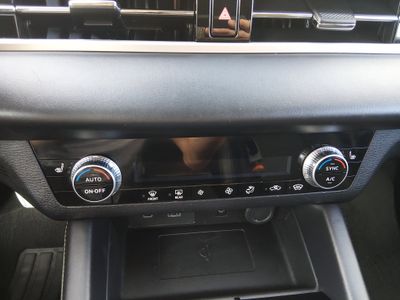 2024 Mitsubishi Outlander - Photo 19