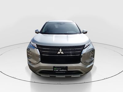 2024 Mitsubishi Outlander - Photo 2