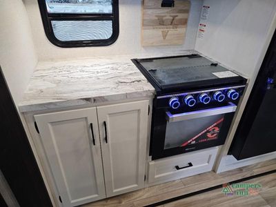 2026 Venture RV SportTrek - Photo 17