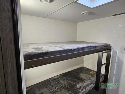 2026 Venture RV SportTrek - Photo 45