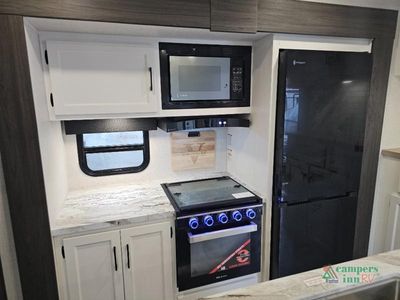 2026 Venture RV SportTrek - Photo 16
