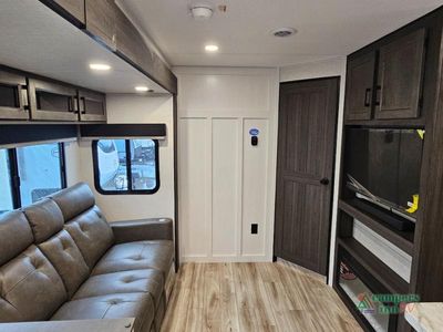 2026 Venture RV SportTrek - Photo 36