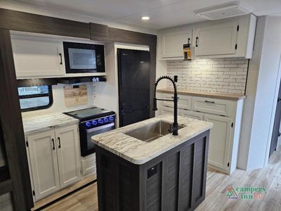 2026 Venture RV SportTrek - Photo 11