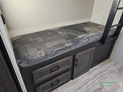 2026 Venture RV SportTrek - Photo 47