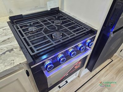 2026 Venture RV SportTrek - Photo 19