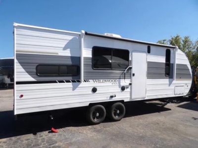 2026 Forest River Wildwood Fsx Toy Hauler - Photo 2