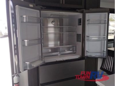 2025 Keystone RV Fuzion - Photo 21