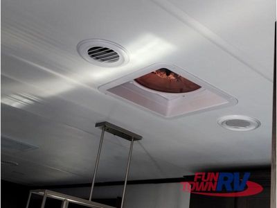 2025 Keystone RV Fuzion - Photo 37