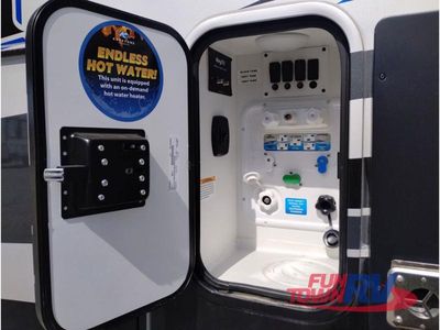 2025 Keystone RV Fuzion - Photo 8