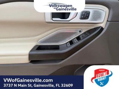 2020 Ford Explorer — photo 18 view