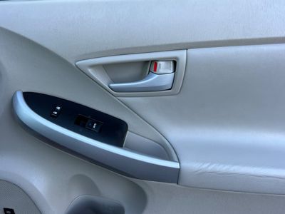 2010 Toyota Prius - Photo 18
