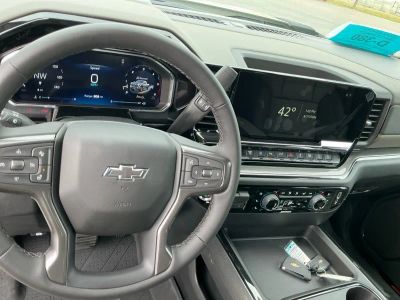 2026 Chevrolet Silverado 2500HD — photo 15 view