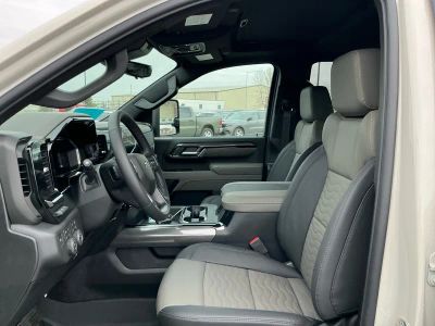 2026 Chevrolet Silverado 2500HD — photo 10 view