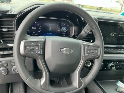 2026 Chevrolet Silverado 2500HD — photo 14 view