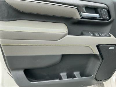 2026 Chevrolet Silverado 2500HD — photo 16 view
