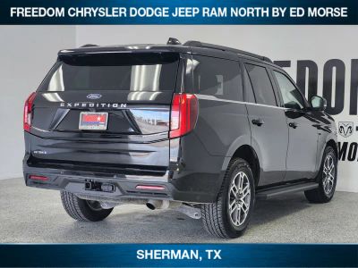 2025 Ford Expedition — interior view