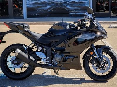 2026 Yamaha YZF-R3 - Photo 2