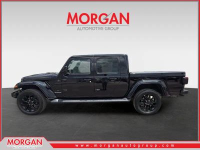 2021 Jeep Gladiator — engine compartment view