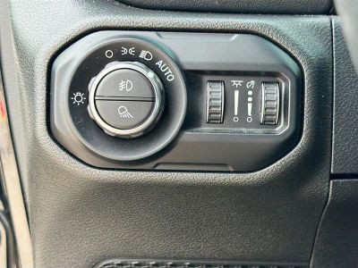 2021 Jeep Gladiator — photo 32 view