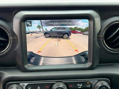 2021 Jeep Gladiator — photo 30 view