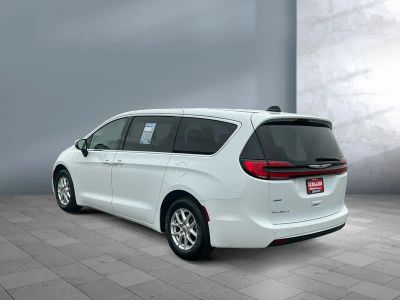 2023 Chrysler Pacifica — interior view