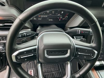 2025 GMC Yukon - Photo 13
