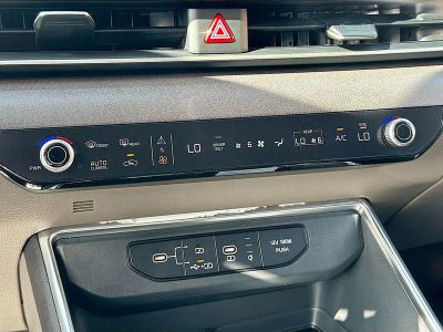 2026 Kia Carnival Hybrid — photo 16 view