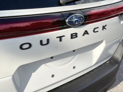 2026 Subaru Outback — photo 11 view