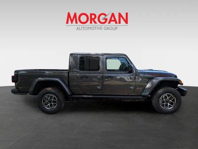2026 Jeep Gladiator — side profile view