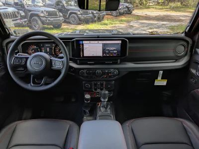 2026 Jeep Gladiator — photo 15 view