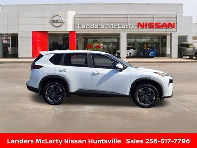2025 Nissan Rogue - Photo 2