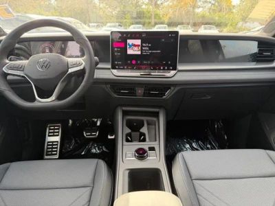 2026 Volkswagen Tiguan — photo 9 view