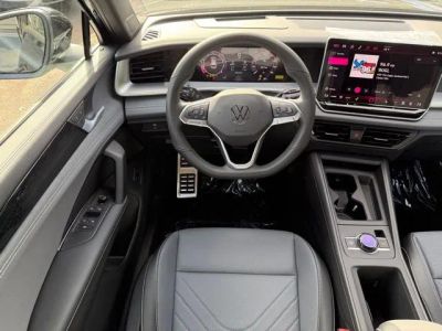 2026 Volkswagen Tiguan — photo 11 view