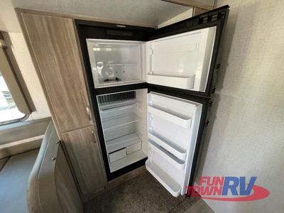 2022 Winnebago Minnie - Photo 12