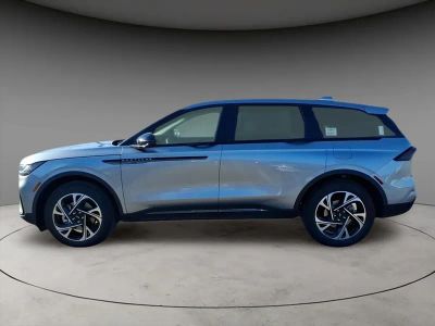 2026 Lincoln Nautilus — side profile view