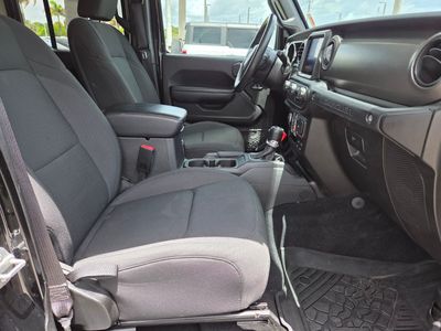 2021 Jeep Wrangler - Photo 10