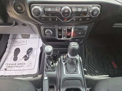 2021 Jeep Wrangler - Photo 25