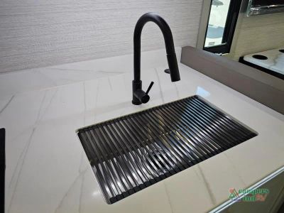 2027 Dynamax isata 6 - Photo 21