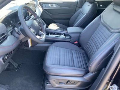 2026 Ford Explorer — photo 12 view