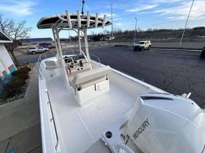 2024 Boston Whaler 210 Montauk - Photo 11