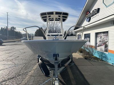 2024 Boston Whaler 210 Montauk - Photo 3