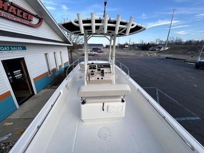 2024 Boston Whaler 210 Montauk - Photo 9