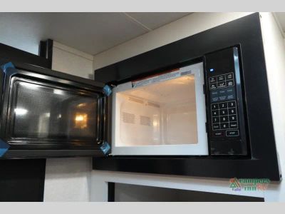2027 Jayco Jay Flight SLX — photo 28 view
