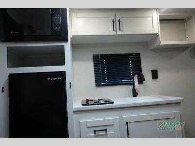 2027 Jayco Jay Flight SLX — photo 19 view