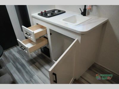 2027 Jayco Jay Flight SLX — photo 24 view
