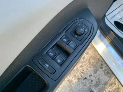 2023 Volkswagen Taos SE - Photo 14